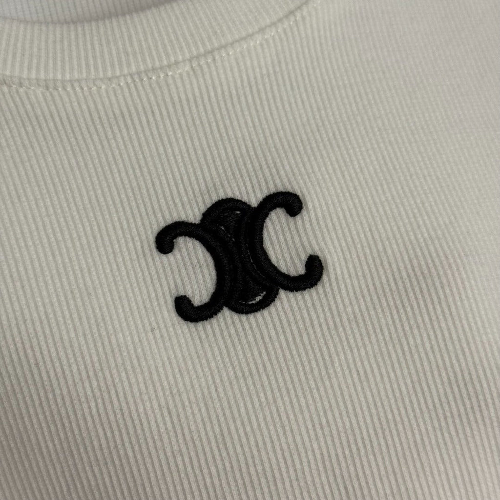 25 simple logo embroidered letter vest
