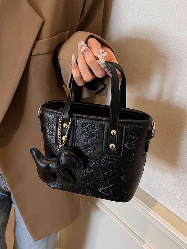 Fashionable and high-end hand-held bucket bag