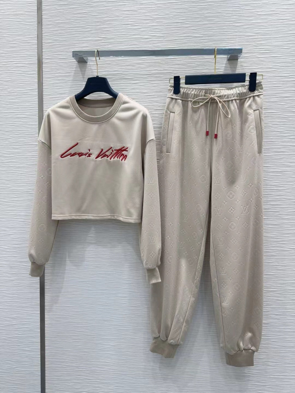 Round neck letter hoodie and pants set