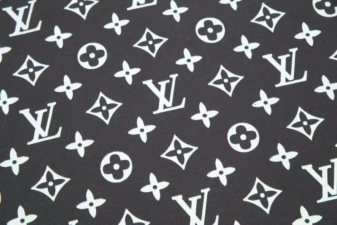 MONOGRAM GRADIENT BLACK WHITE T SHIRT