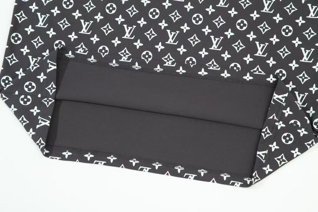 MONOGRAM GRADIENT BLACK WHITE T SHIRT