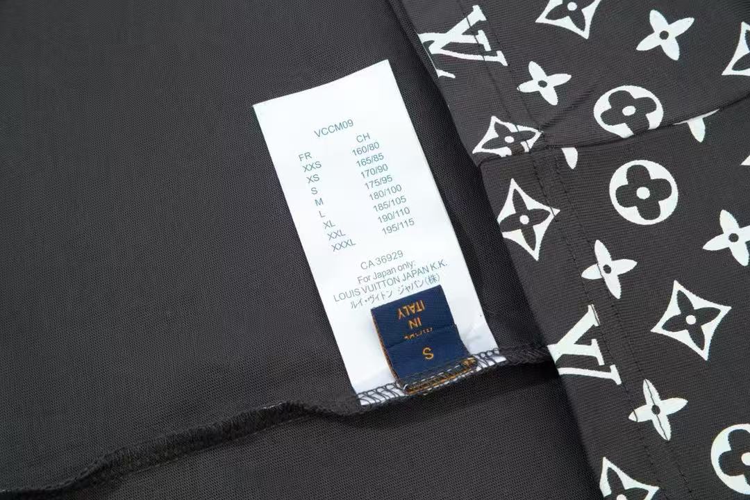 MONOGRAM GRADIENT BLACK WHITE T SHIRT