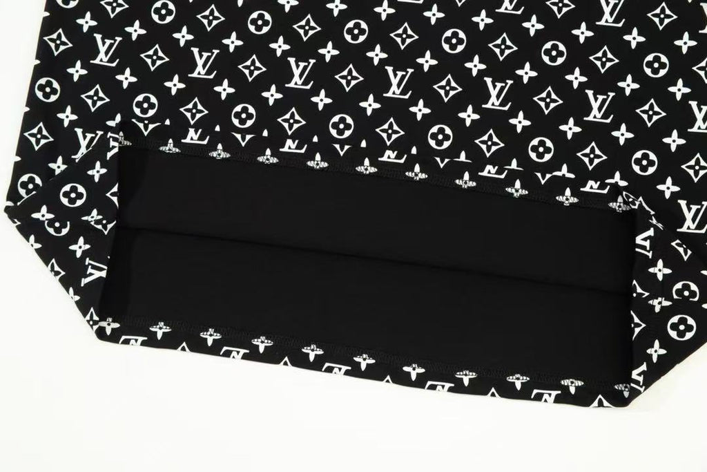 MONOGRAM GRADIENT BLACK WHITE T SHIRT
