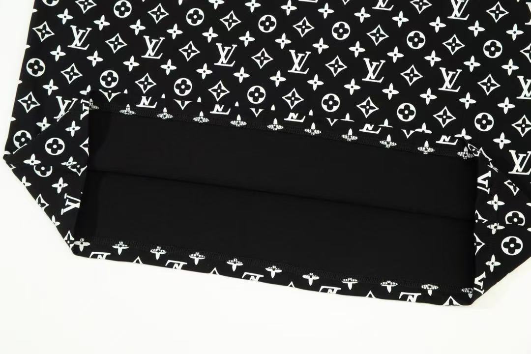 MONOGRAM GRADIENT BLACK WHITE T SHIRT
