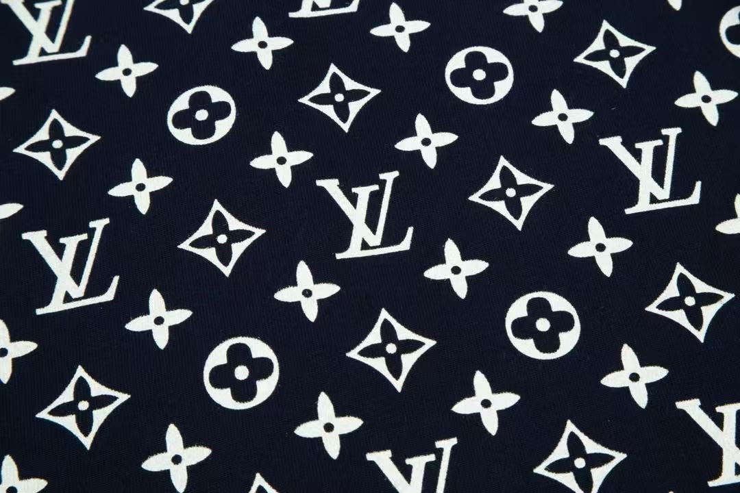 MONOGRAM GRADIENT BLACK WHITE T SHIRT
