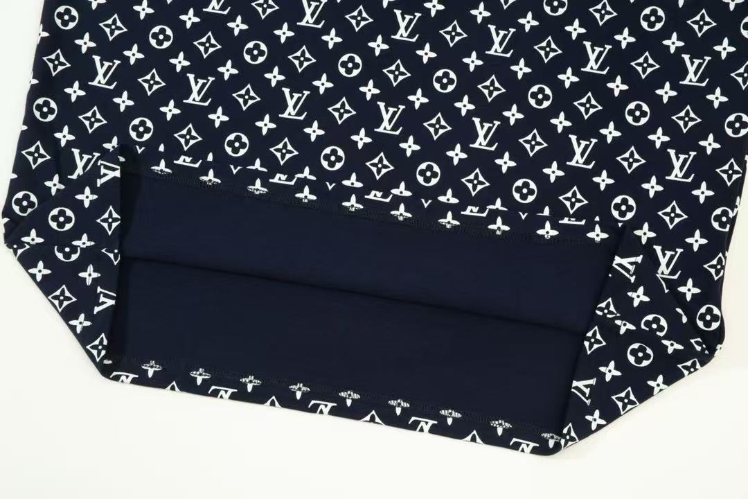 MONOGRAM GRADIENT BLACK WHITE T SHIRT