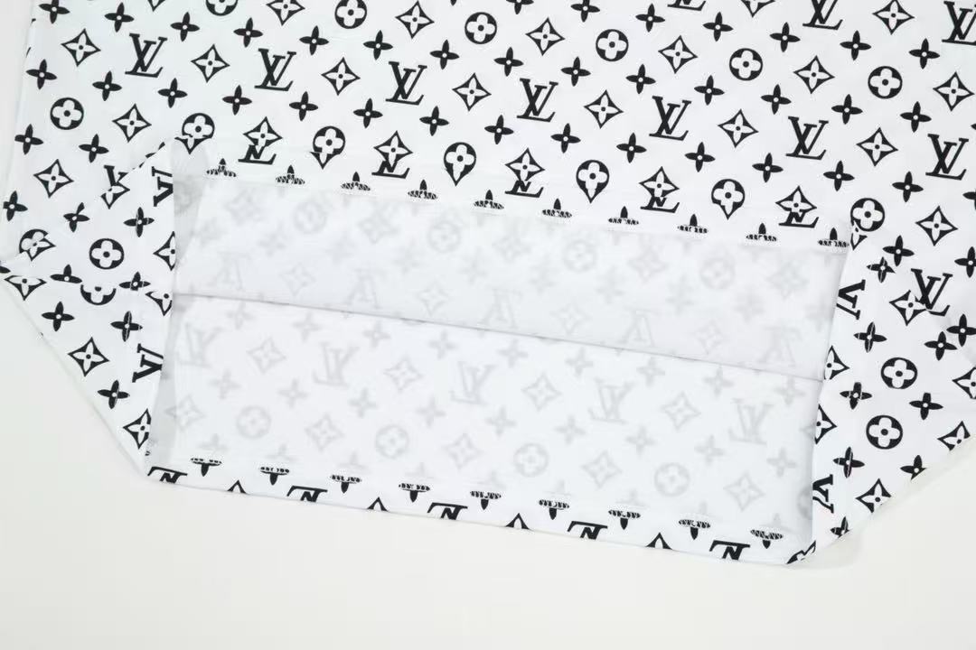 MONOGRAM GRADIENT BLACK WHITE T SHIRT