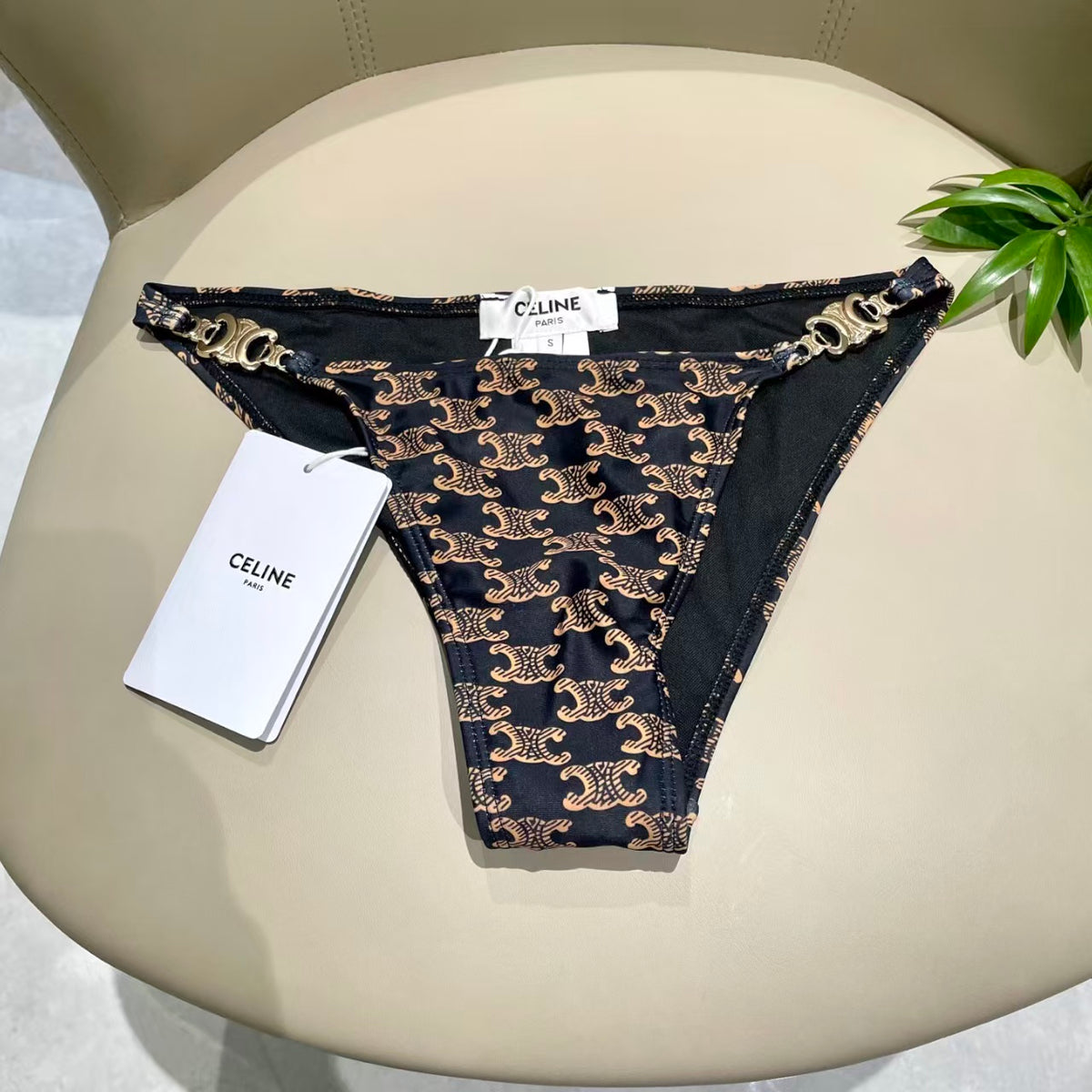 New backless bikini