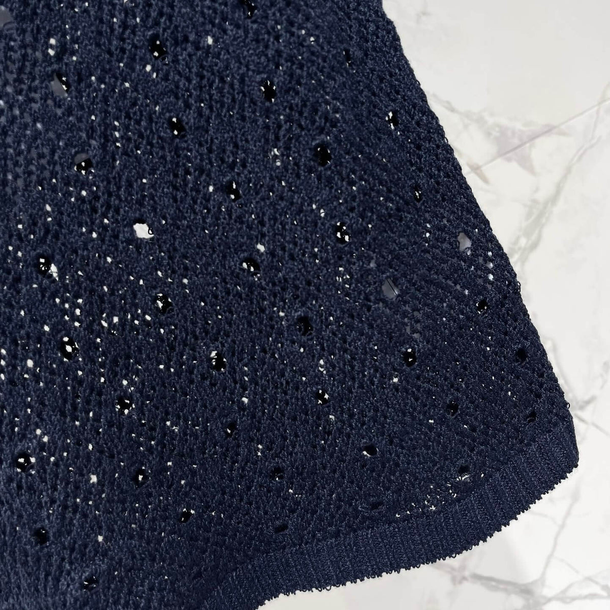 Minimalist Wave-Edge Cut-Out Vest