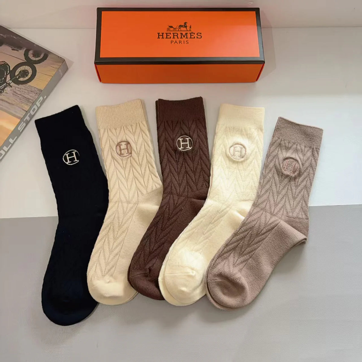 New embroidered cashmere long tube socks