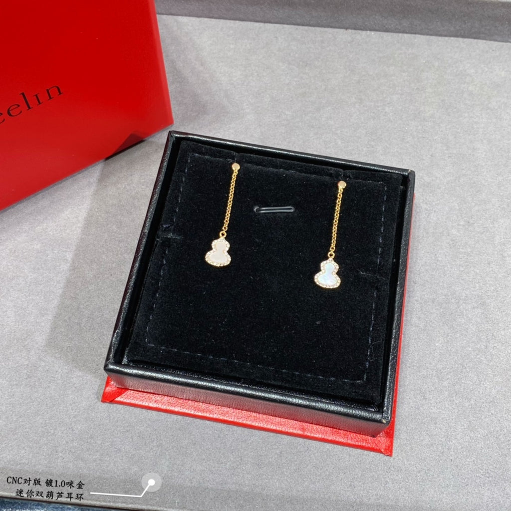 Mini gourd earrings
