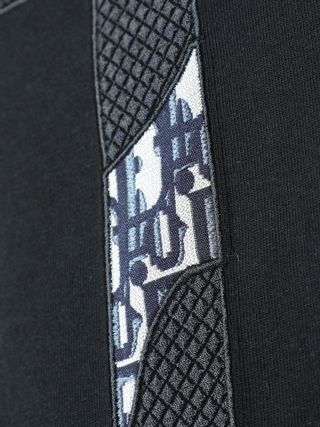 Chest letters 🪡 Embroidery+Simplified Letter Large Logo T-shirt at the Back