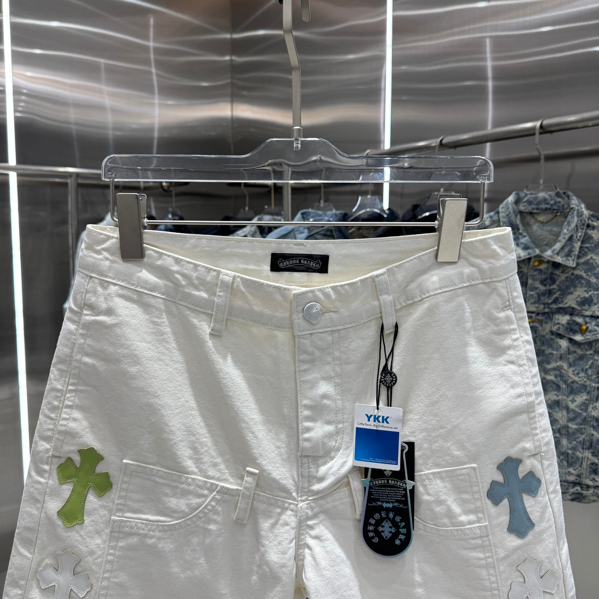 Spliced cross denim shorts