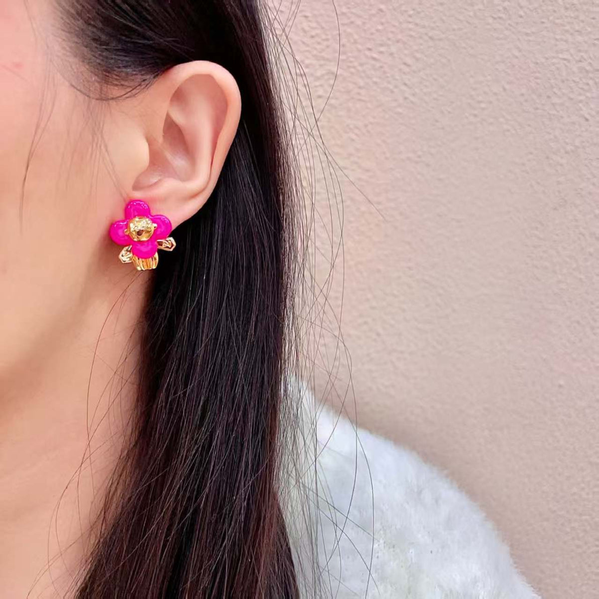 New ear studs classic