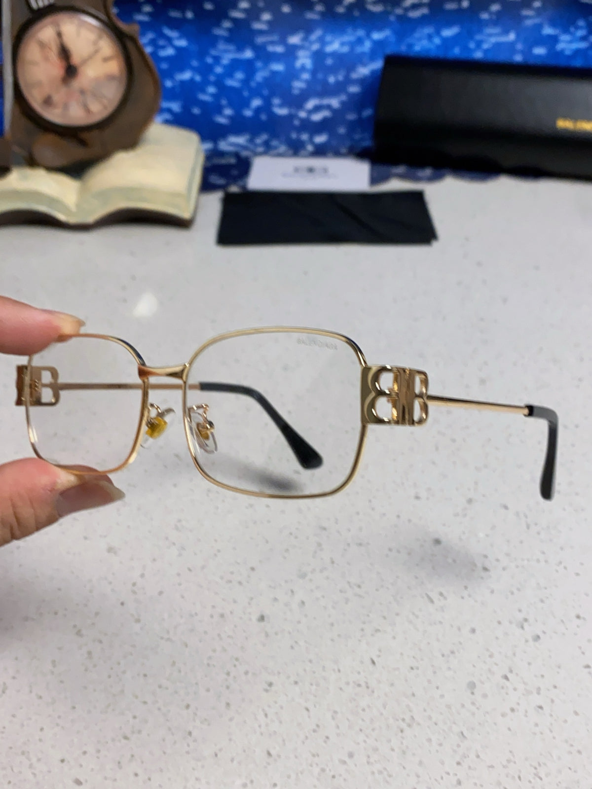 New metal retro box, refined gold wire rectangular gold and silver frame for men and women, can be paired with myopia glasses trend