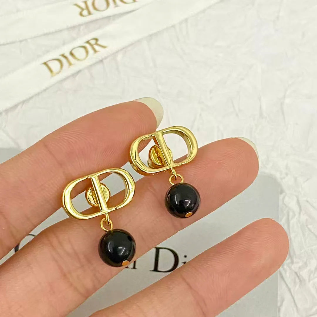 New pearl earrings
