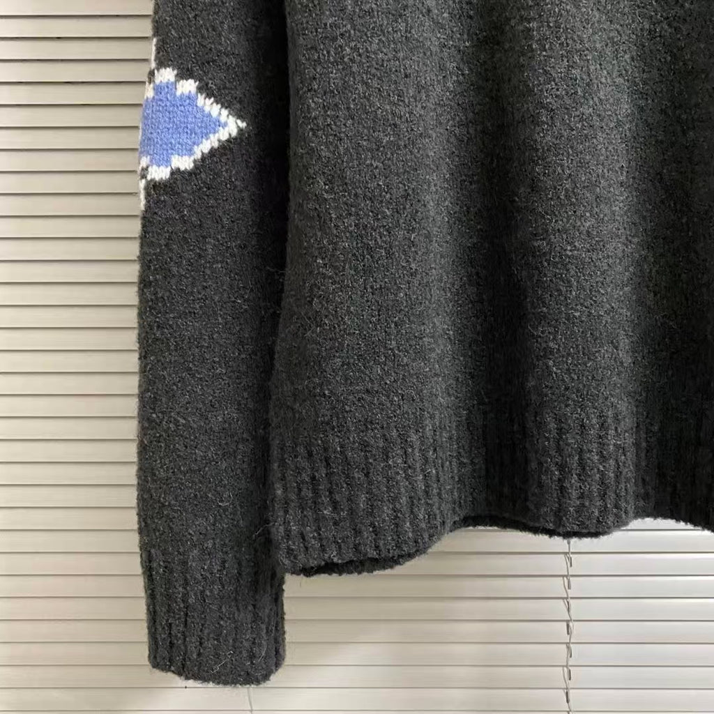 Four leaf clover jacquard round neck sweater