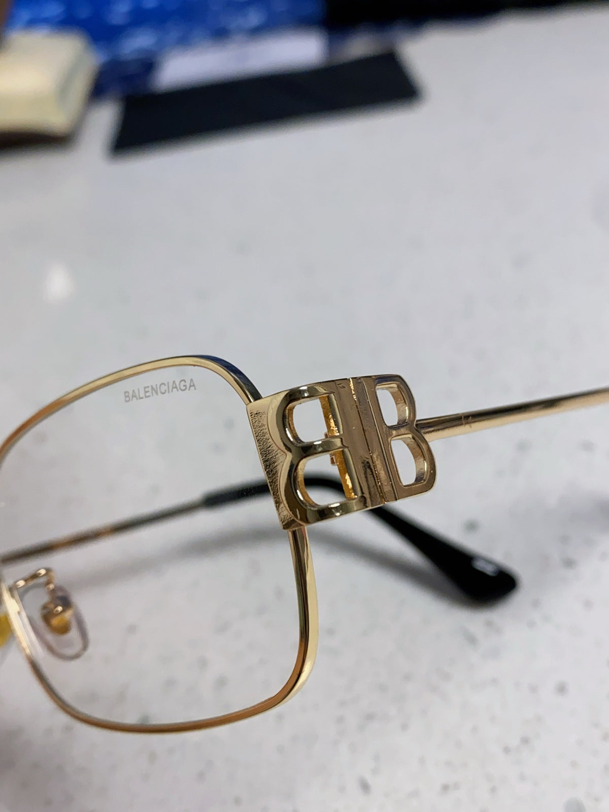 New metal retro box, refined gold wire rectangular gold and silver frame for men and women, can be paired with myopia glasses trend