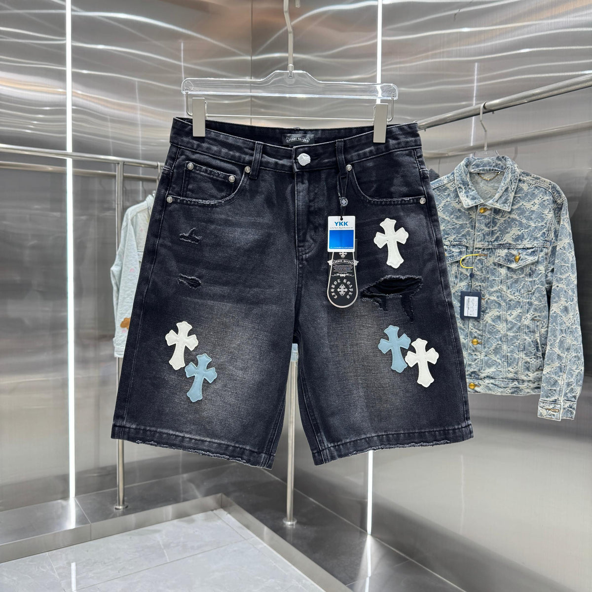 Spliced cross denim shorts