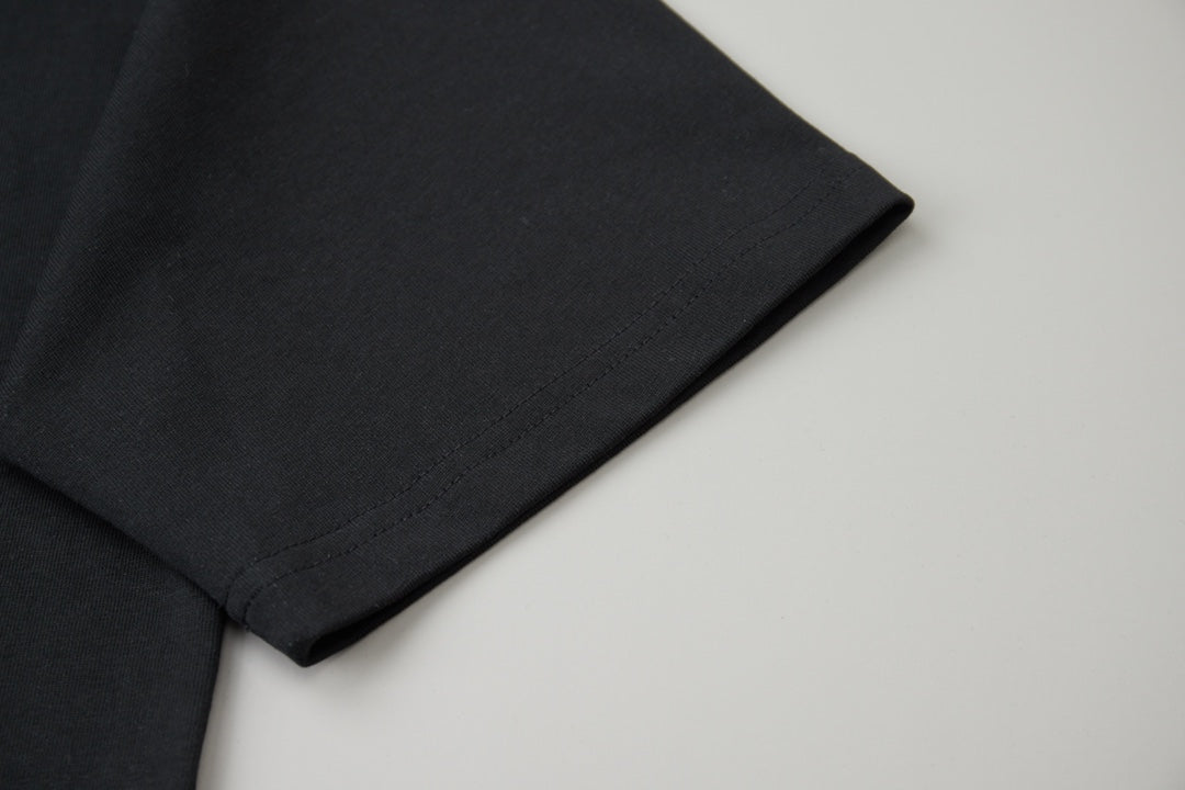 Light luxury embroidered T-shirt