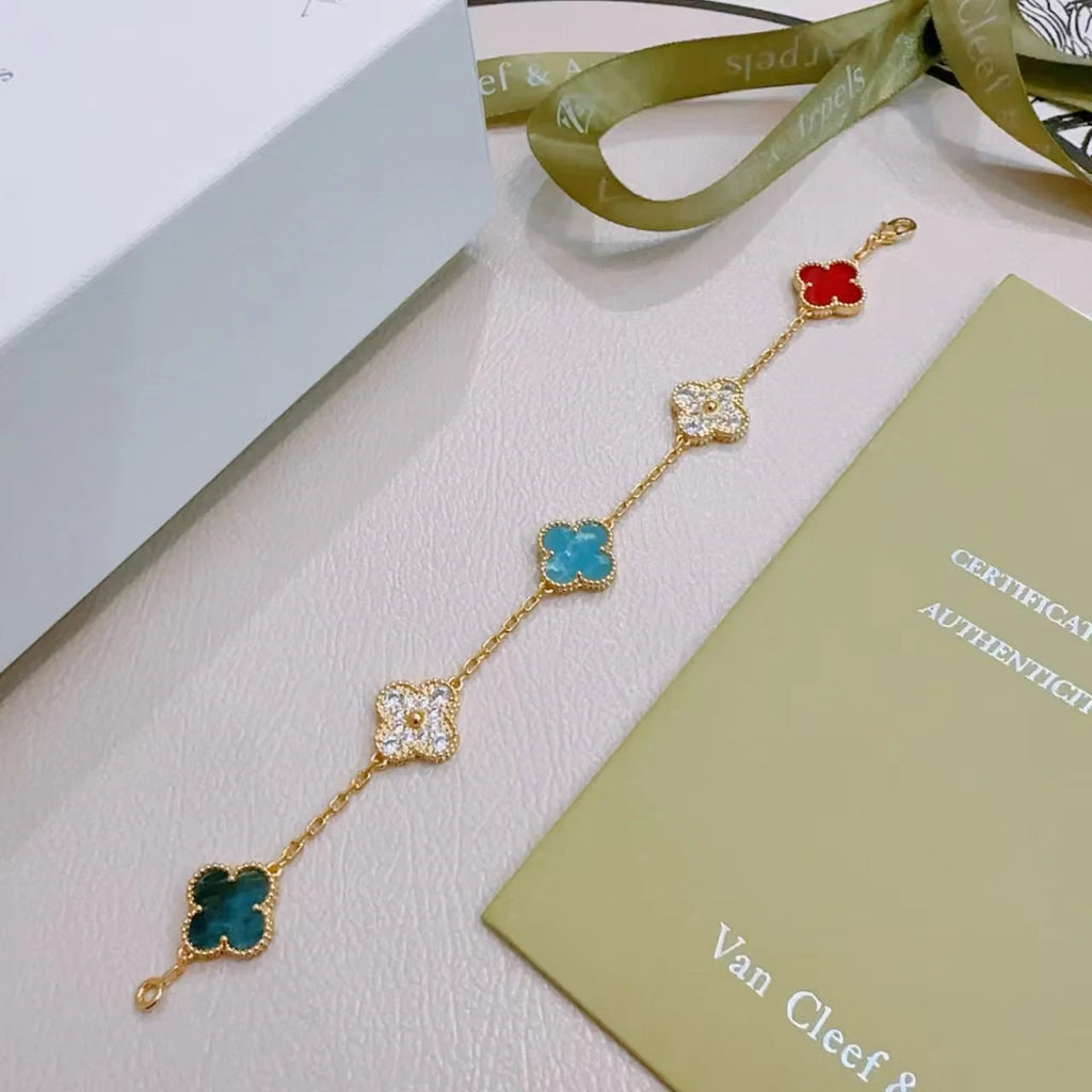 Clover colored bracelet