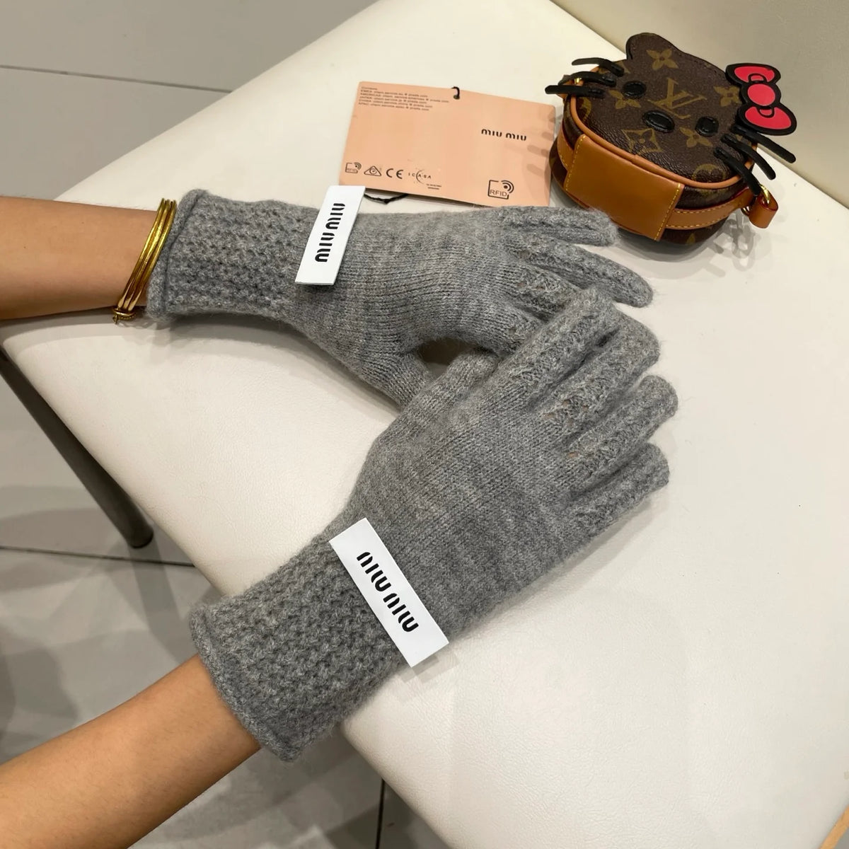 Knitted wool gloves for autumn and winter 👍
