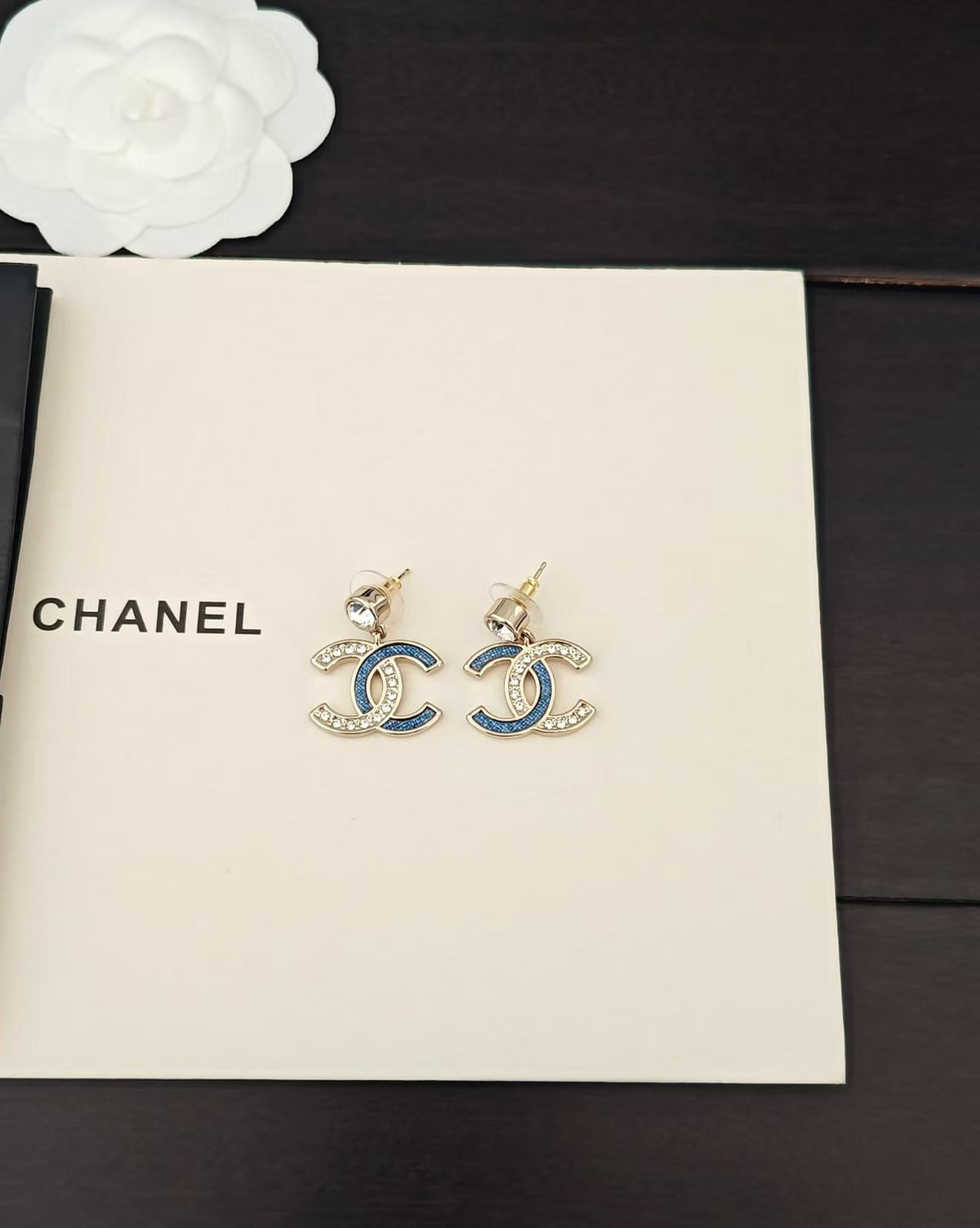 New round diamond earrings
