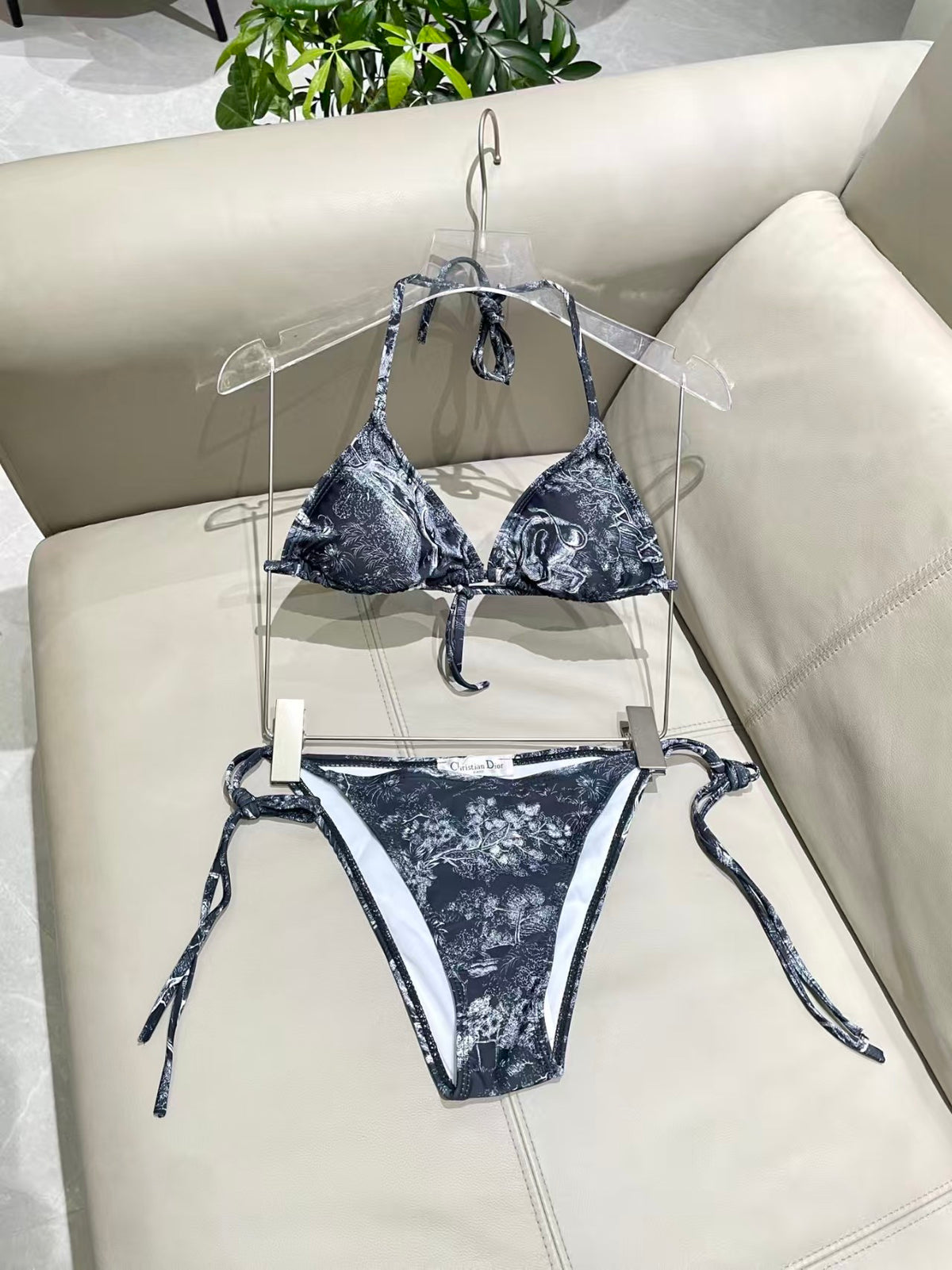 New three piece printed swimsuit