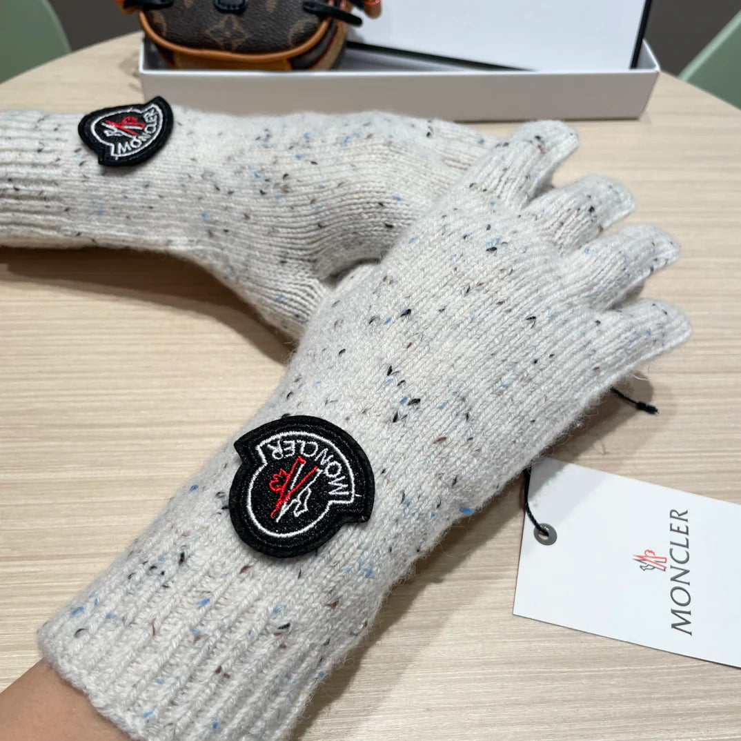 Autumn and winter wool knitted gloves
