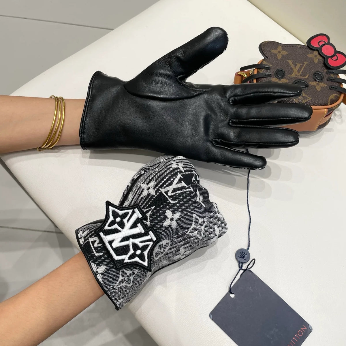 Gradient new fabric paired with leather gloves