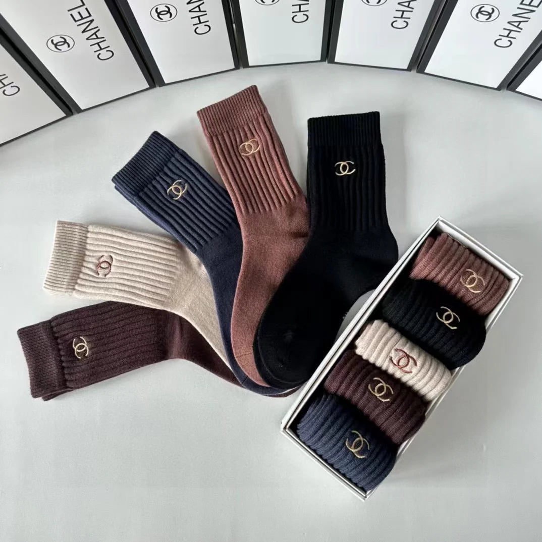 New embroidered pile socks