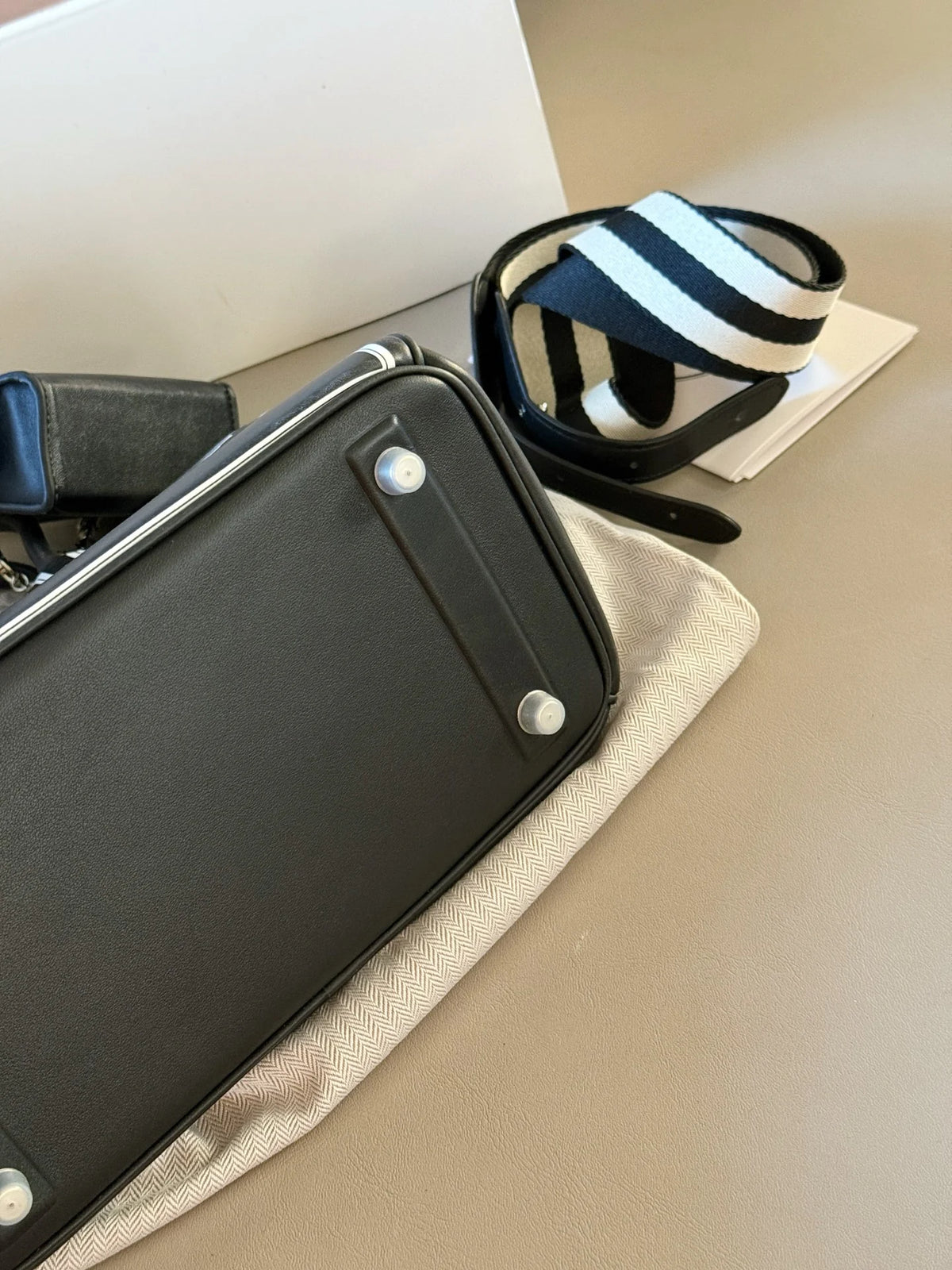 Cow skin mother platinum bag