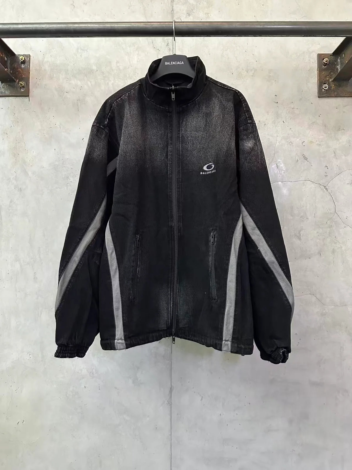 New double-sided denim jacket