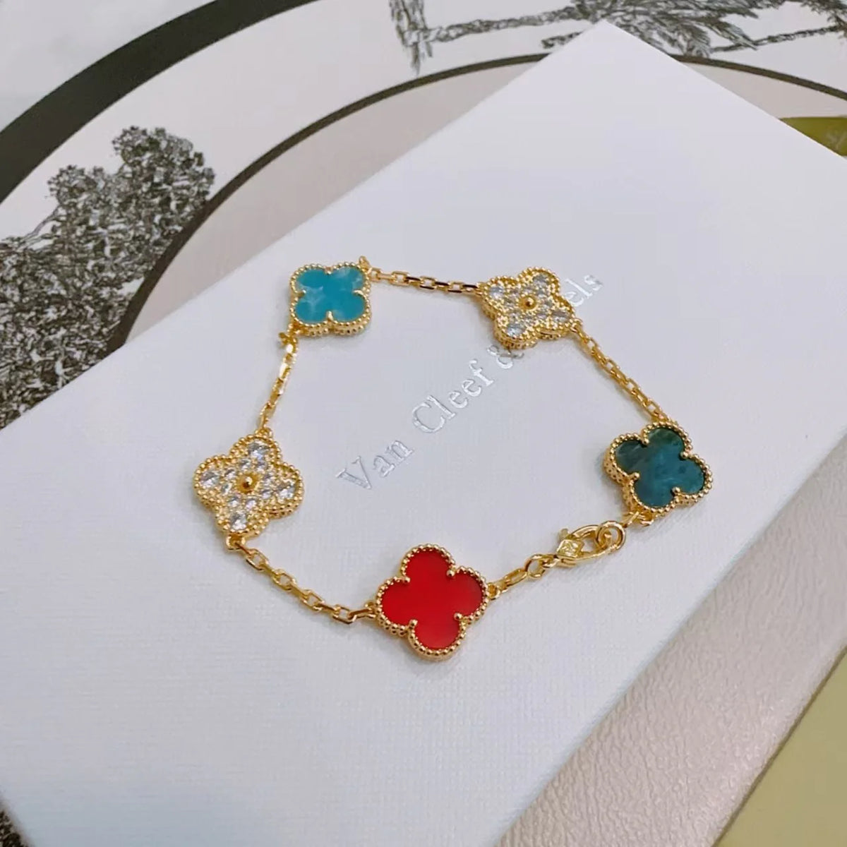 Clover colored bracelet