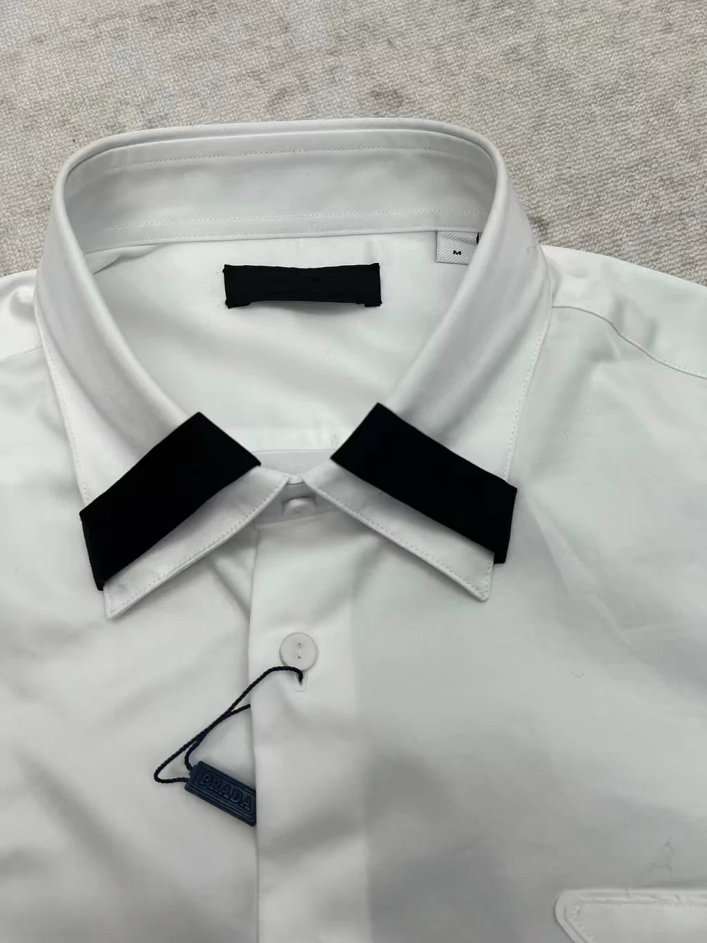 New casual long sleeved shirt