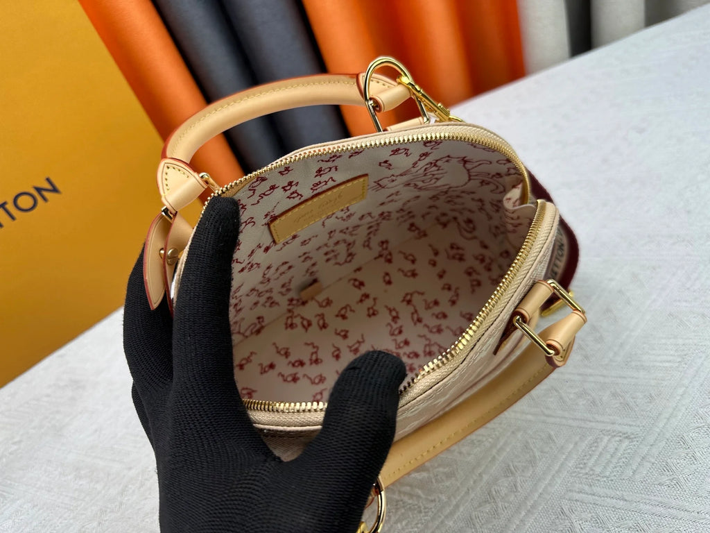 Light beige denim handbag