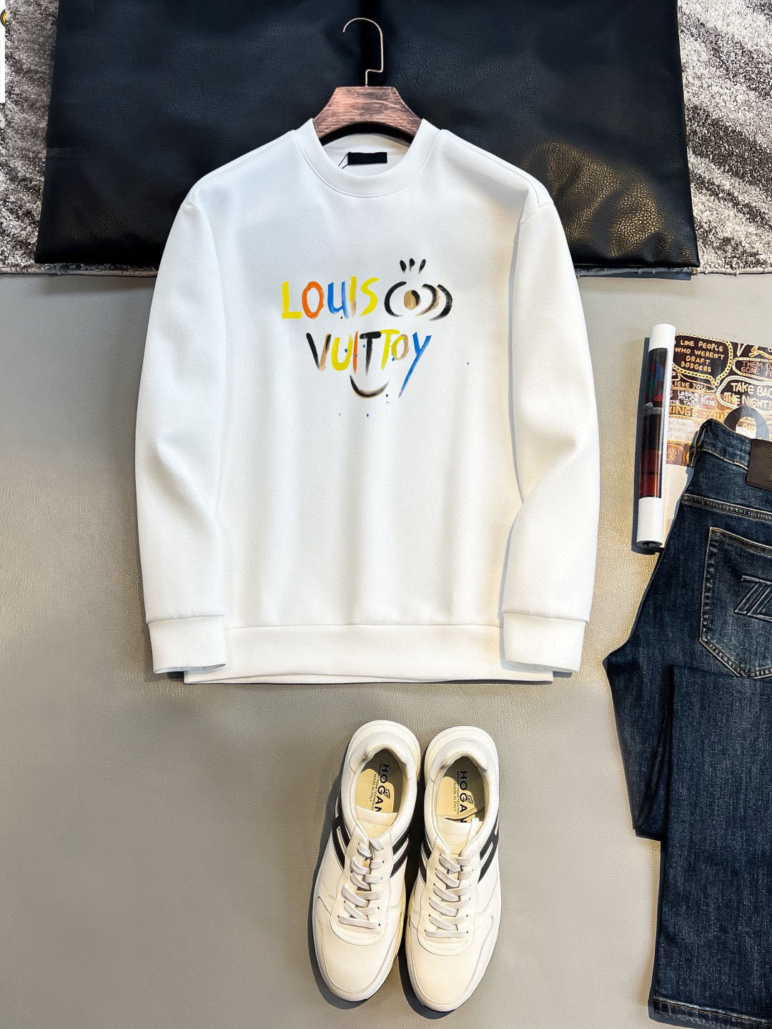 Early spring latest long sleeved round neck sweatshirt 16