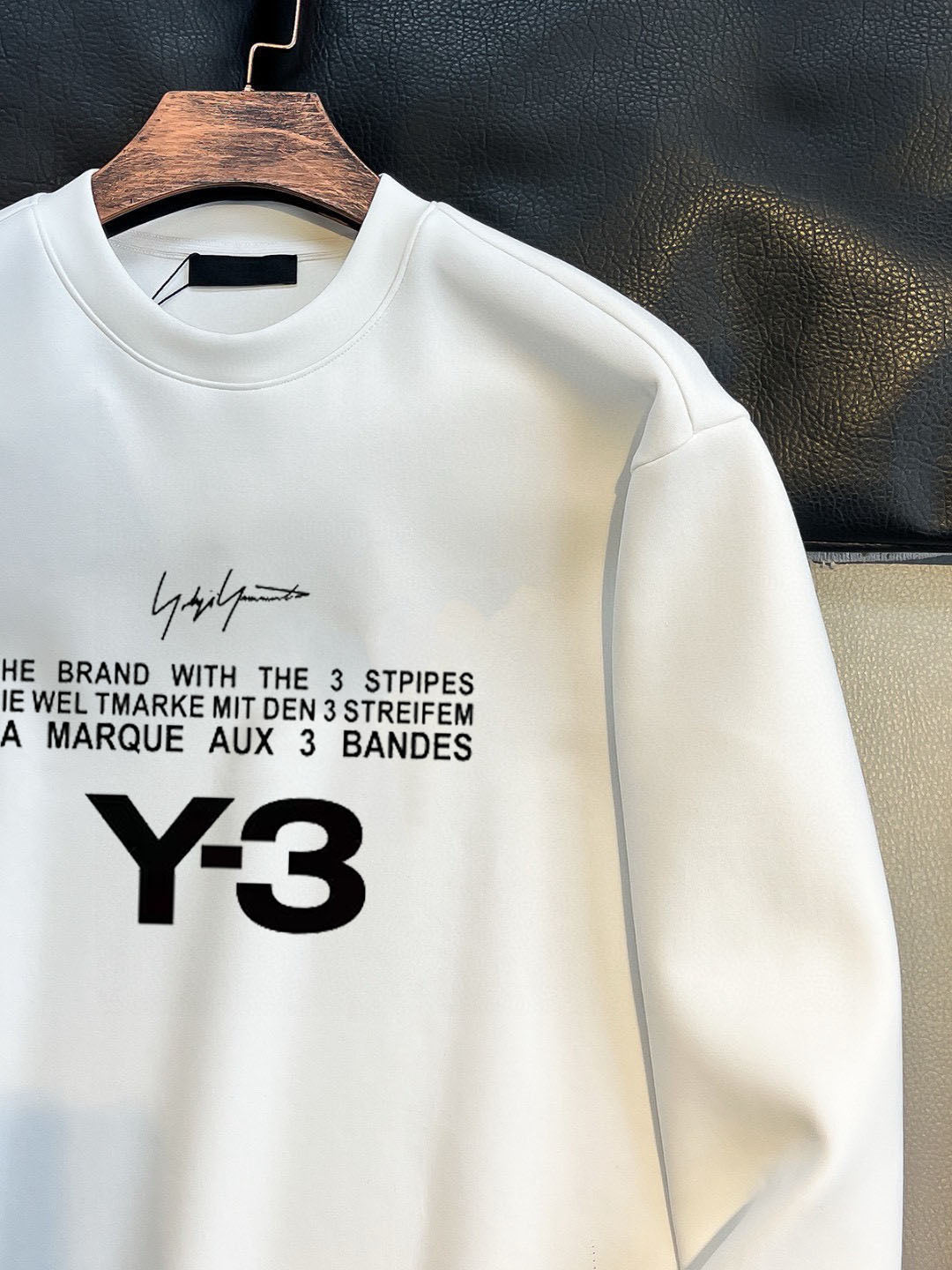 Early spring latest long sleeved round neck sweatshirt 14