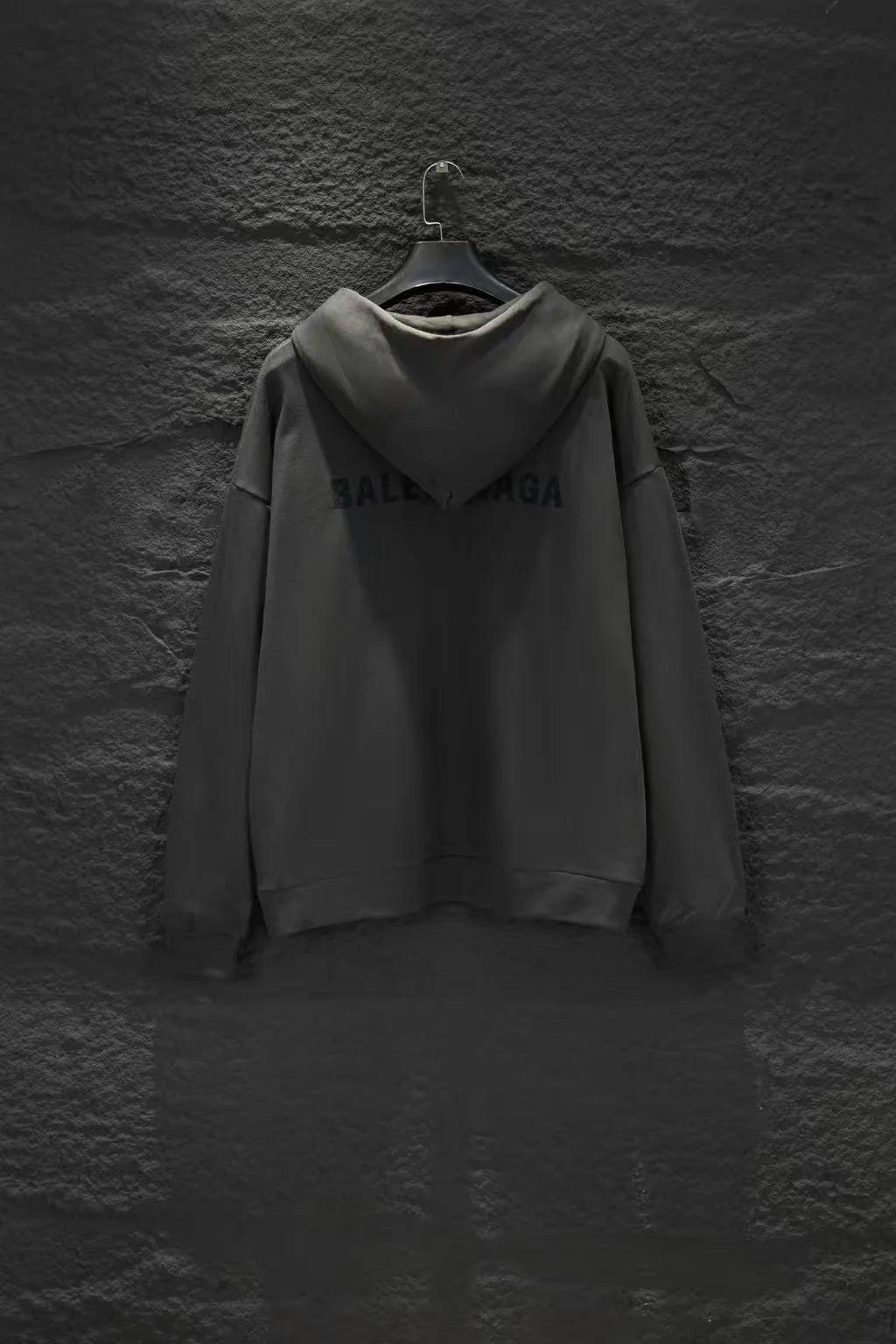 New open chest embroidered hooded sweatshirt