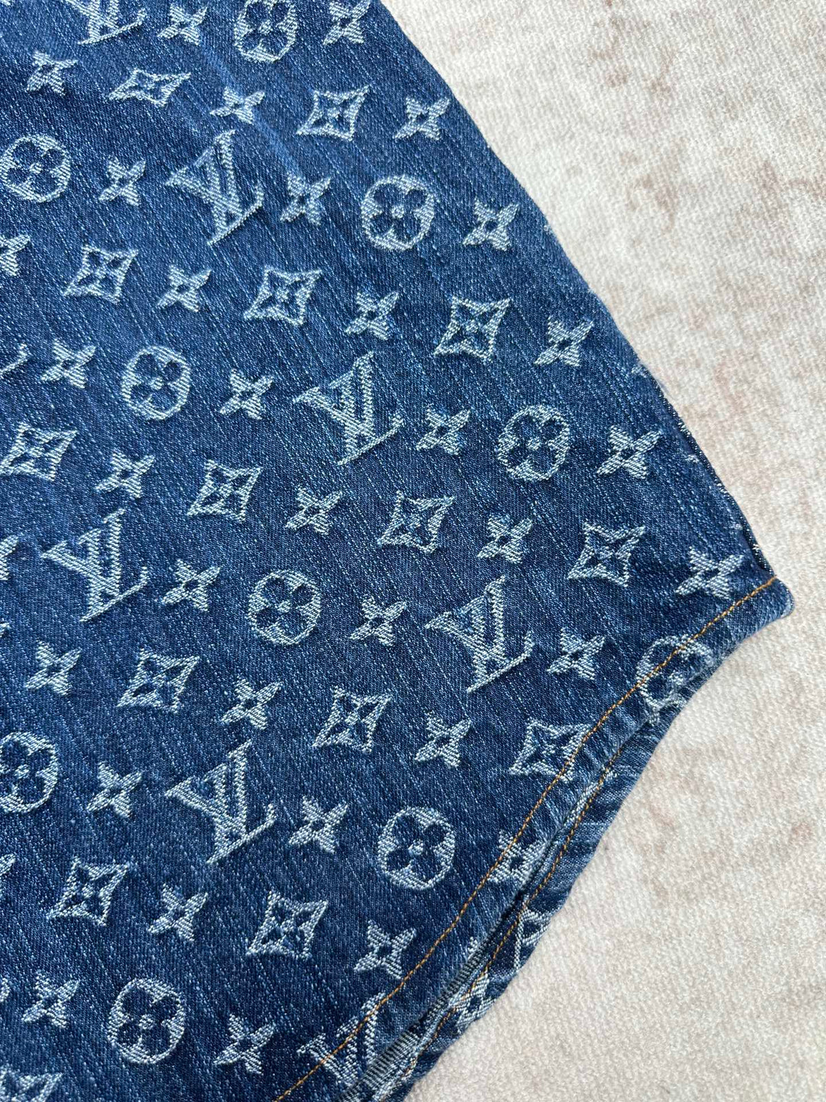 Spring and summer new collar jacquard short sleeved shirt