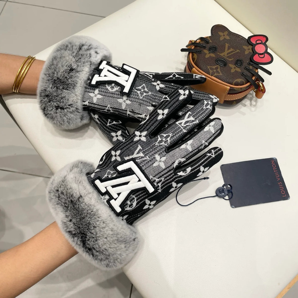 Gradient Lazy Rabbit Hair New Product Cloth with Leather Gloves