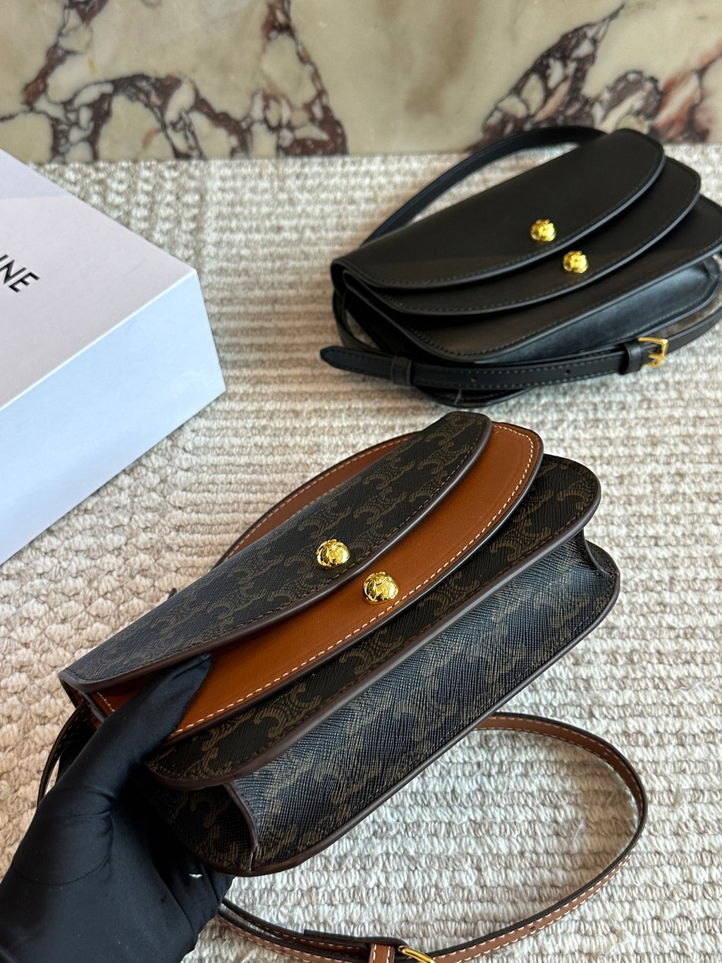 Double button semi-circular envelope package