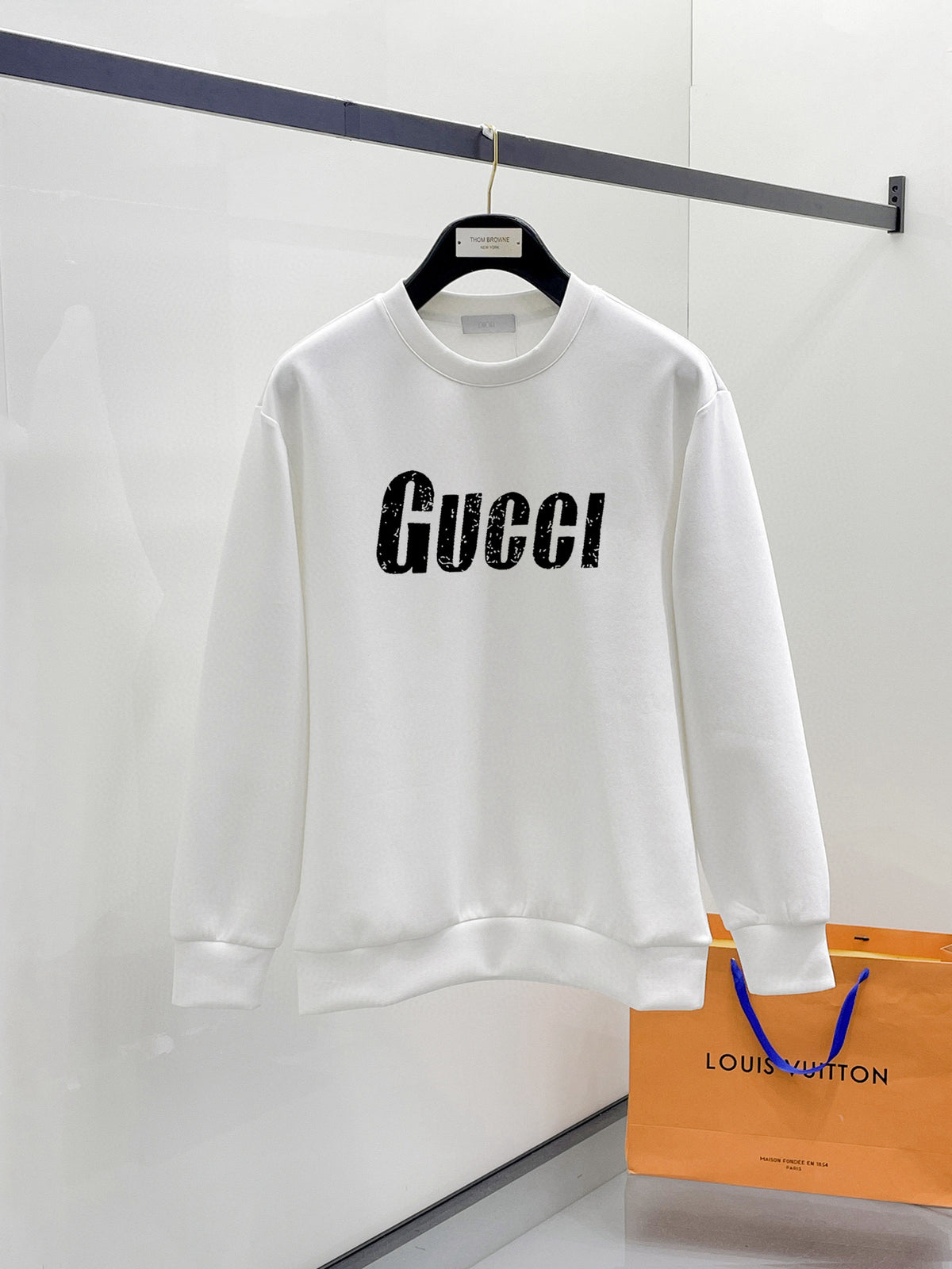 Early spring latest long sleeved round neck sweatshirt 20
