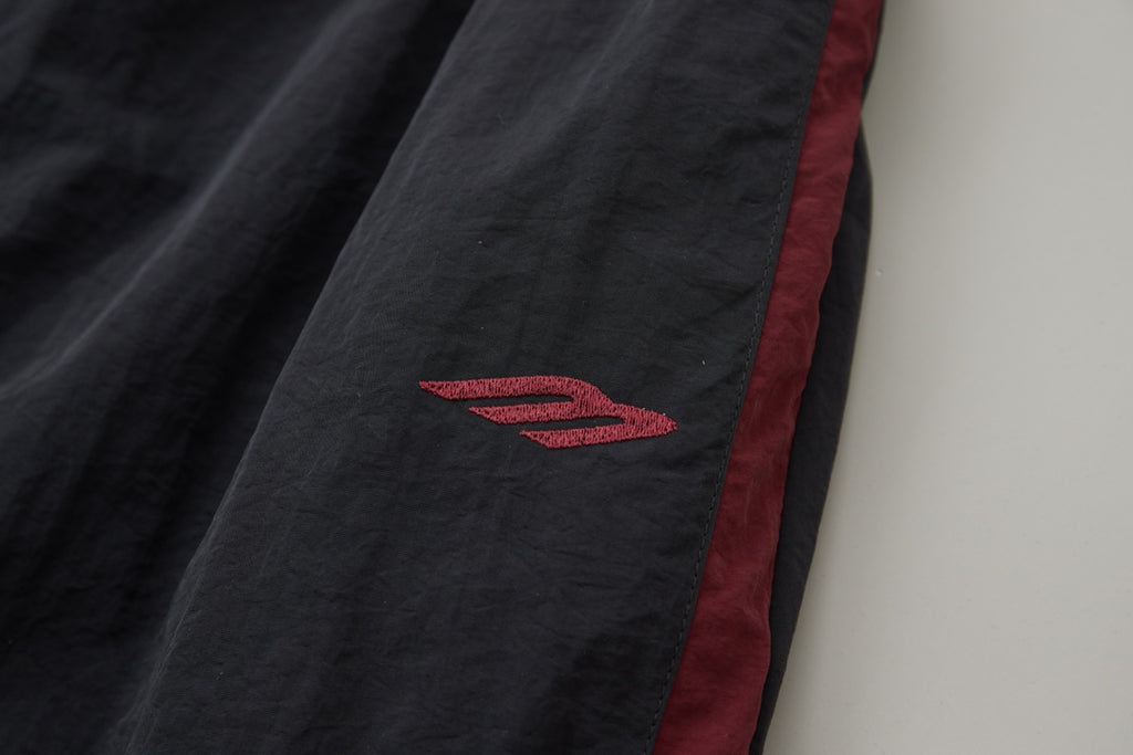 Black and red patchwork embroidered hooded sports suit