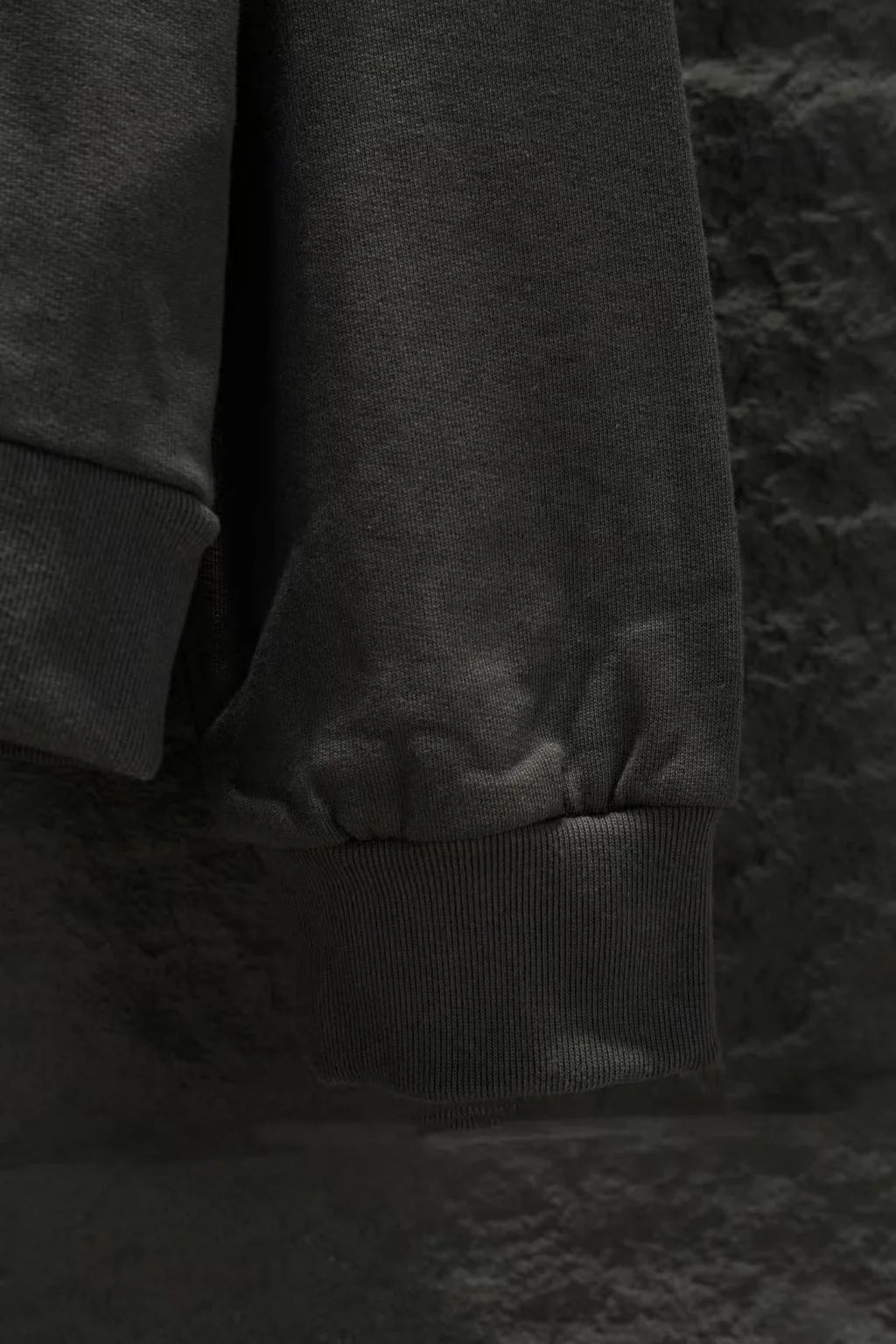 New open chest embroidered hooded sweatshirt