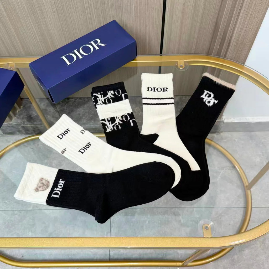 New cashmere socks