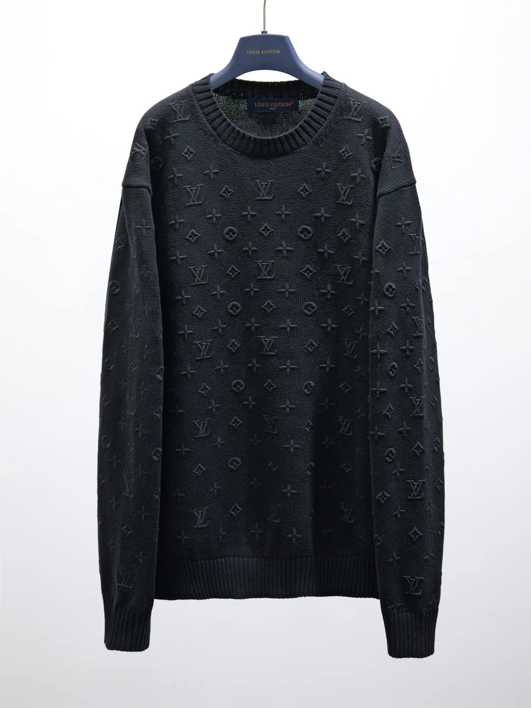 Pullover knitted sweater