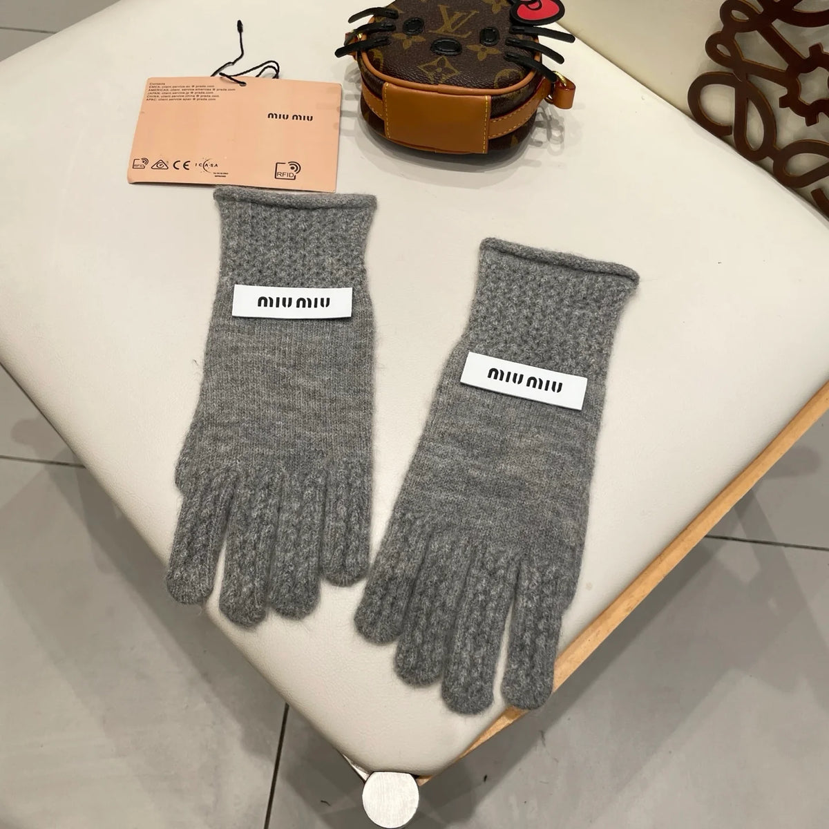 Knitted wool gloves for autumn and winter 👍