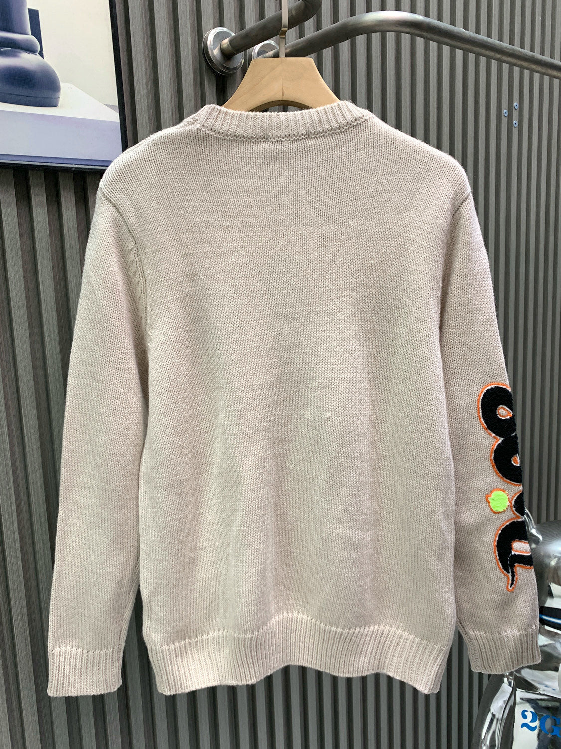 Sheep wool blended plain knitted sweater