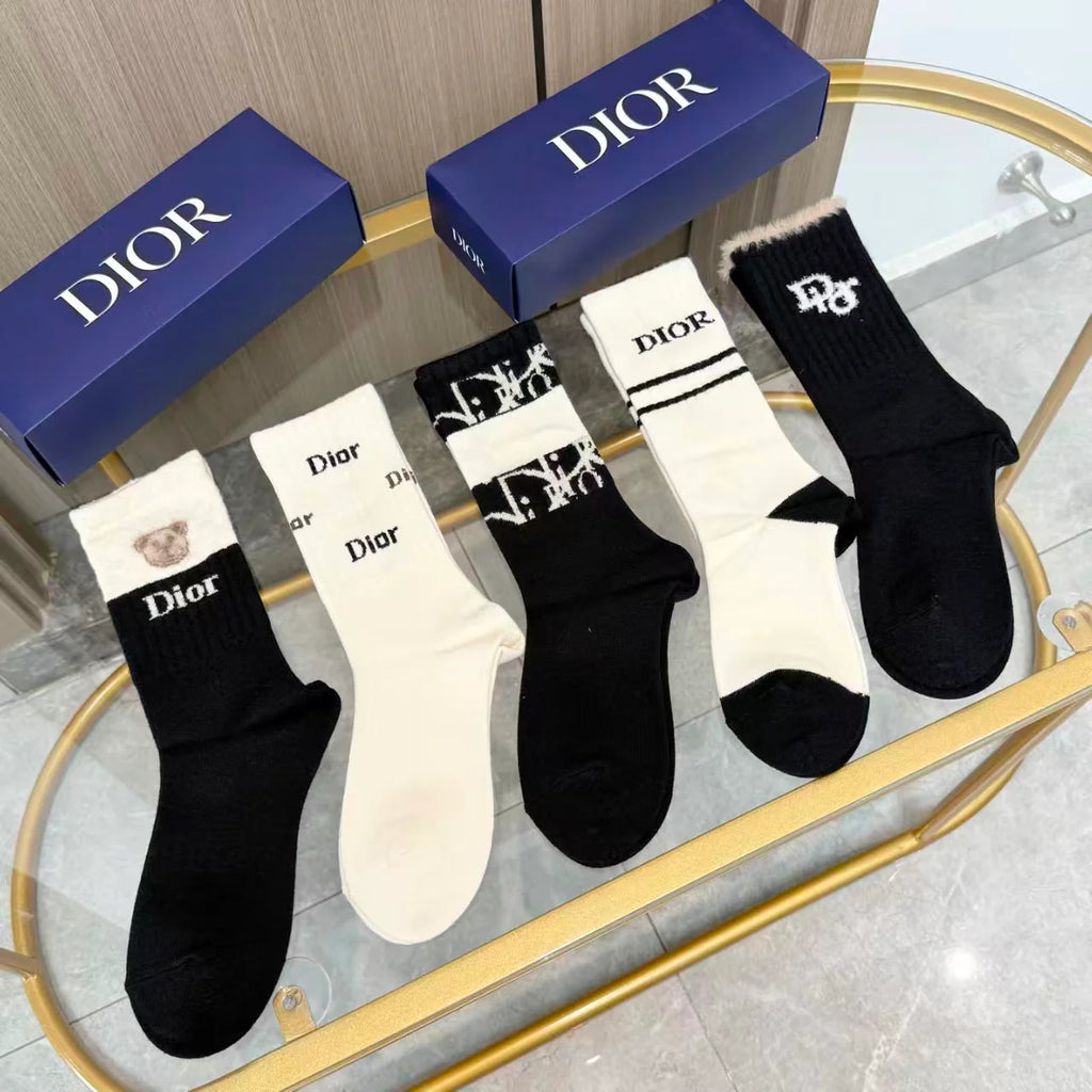 New cashmere socks